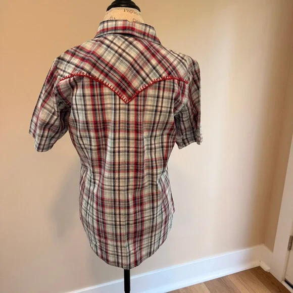 Ariat Women's Cowboy Western Style Plaid Short Sleeve Button up Shirt Size L - Picture 3 of 7